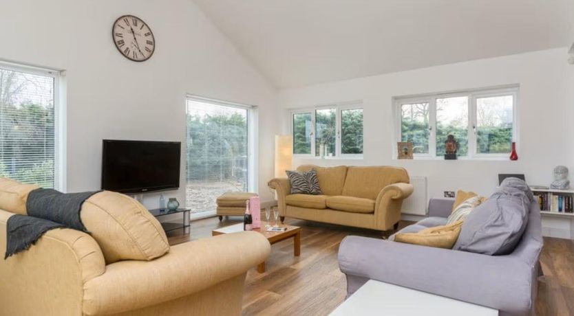Photo of 4 Bed in Henley-in-Arden