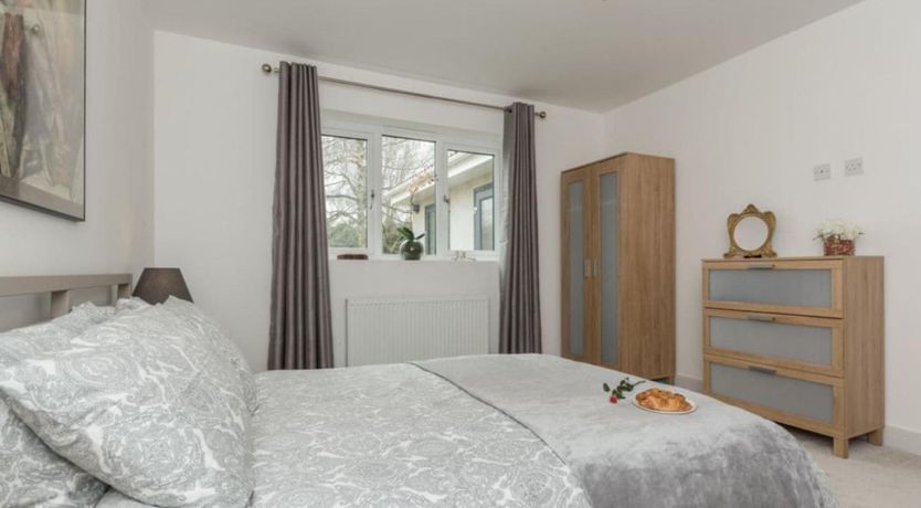 Photo of 4 Bed in Henley-in-Arden