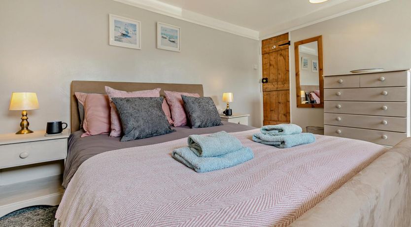 Photo of 2 Bed in Delabole