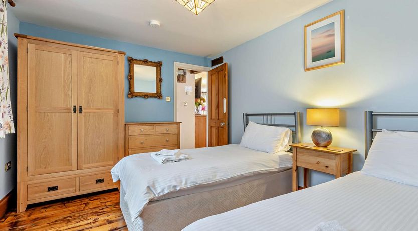 Photo of 2 Bed in Blakeney