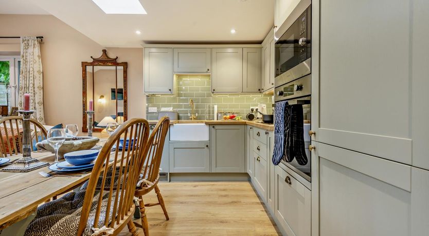 Photo of 3 Bed in Durweston