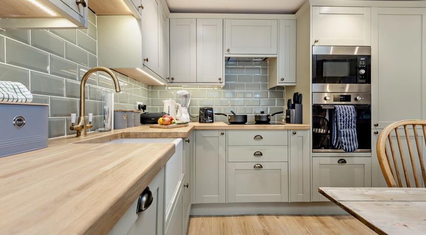 Photo of 3 Bed in Durweston