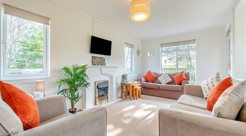 Photo of 3 Bed in St. Merryn