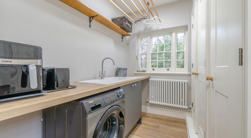 Photo of 4 Bed in Maidstone