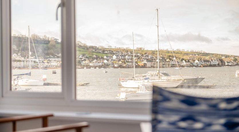 Photo of 1 Bed in Teignmouth