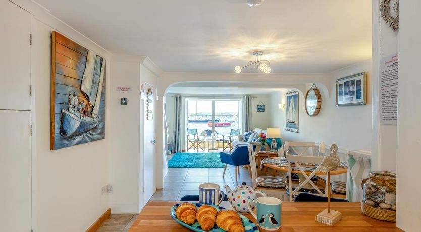 Photo of 1 Bed in Teignmouth