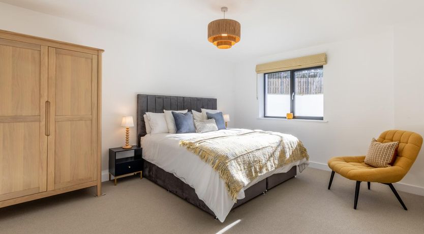 Photo of 4 Bed in Instow