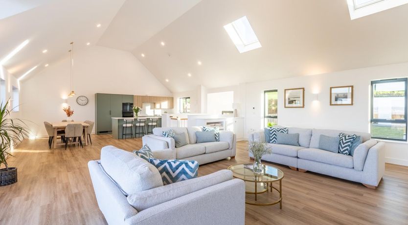Photo of 4 Bed in Instow