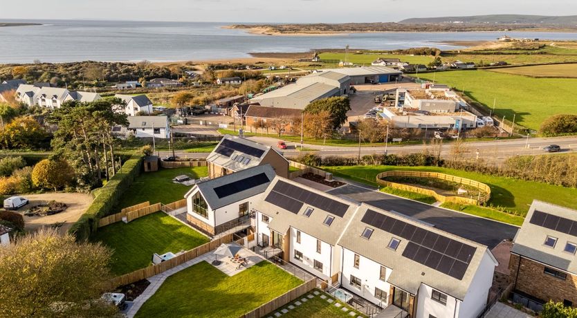 Photo of 4 Bed in Instow