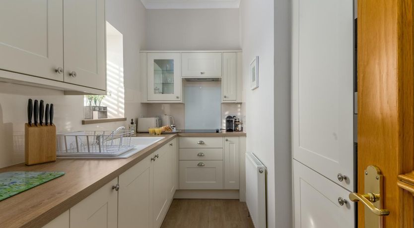 Photo of 2 Bed in Rosyth