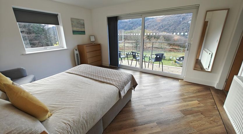 Photo of 7 Bed in Colintraive