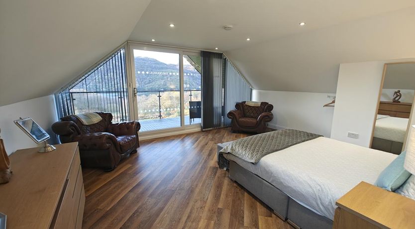 Photo of 7 Bed in Colintraive
