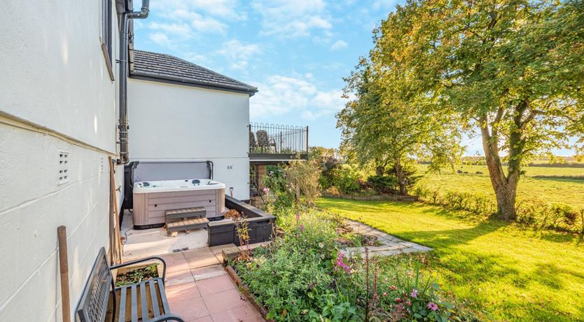 Photo of 3 Bed in Longtown