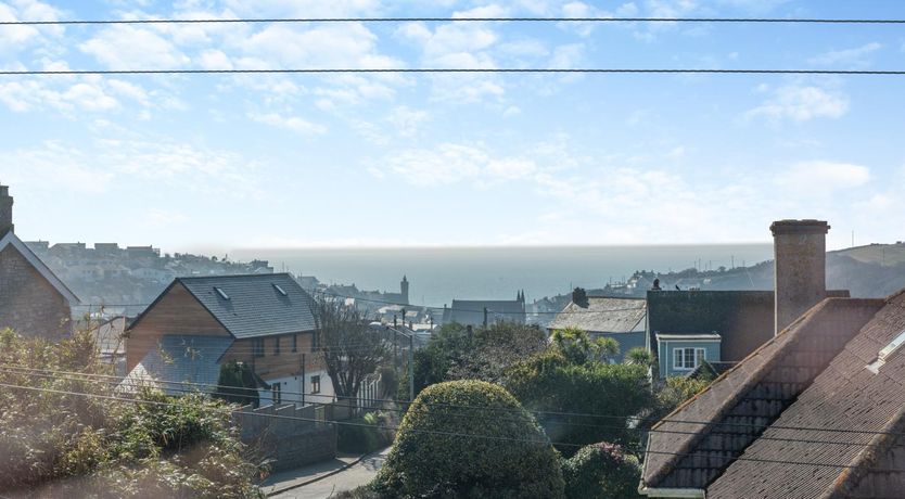 Photo of 4 Bed in Porthleven