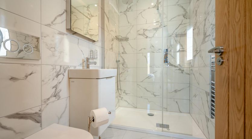 Photo of 4 Bed in Porthleven