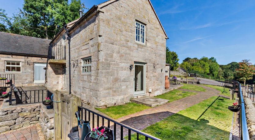 Photo of 4 Bed in Ellastone