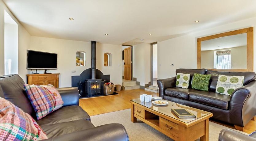 Photo of 4 Bed in Ellastone