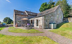 Photo of 4 Bed in Ellastone