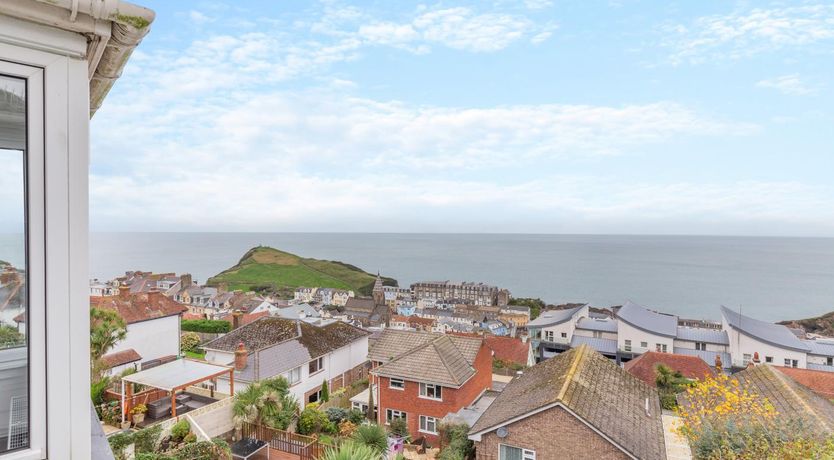 Photo of 4 Bed in Ilfracombe