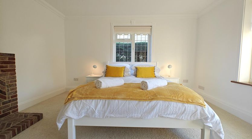Photo of 2 Bed in Brighstone