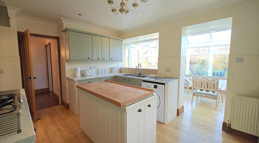 Photo of 2 Bed in Brighstone
