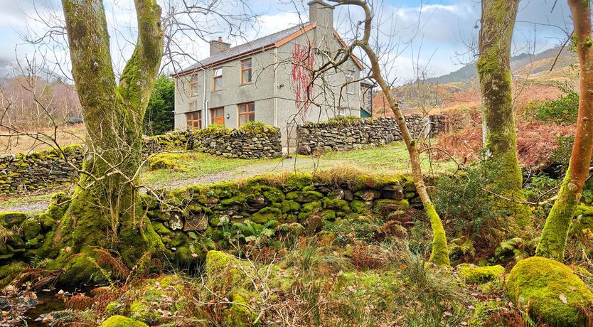 Photo of 4 Bed in Nant Gwynant