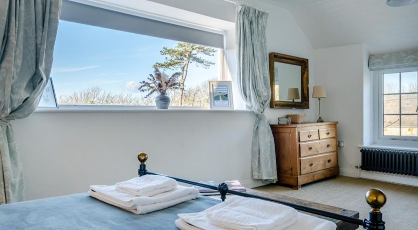 Photo of 3 Bed in Chale