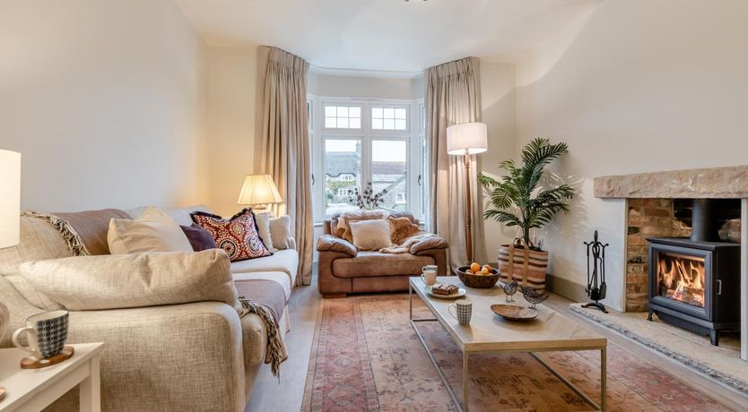 Photo of 5 Bed in Corfe Castle
