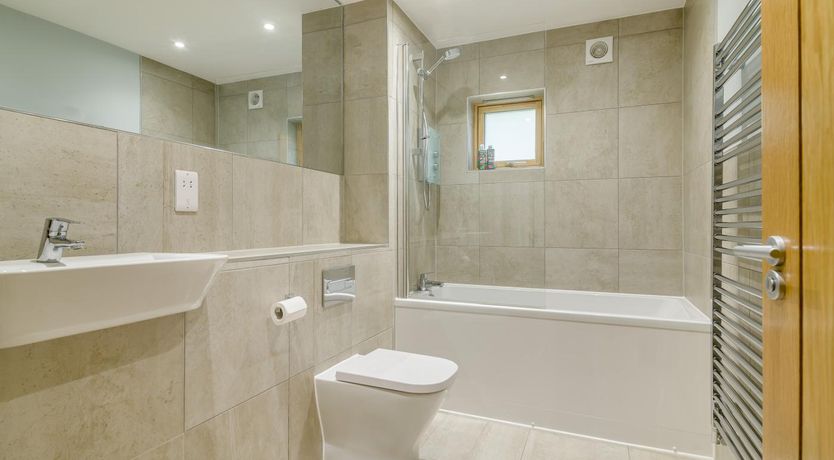 Photo of 2 Bed in Chapmanslade