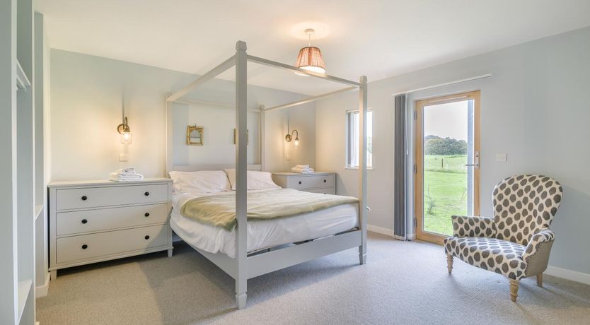 Photo of 2 Bed in Chapmanslade