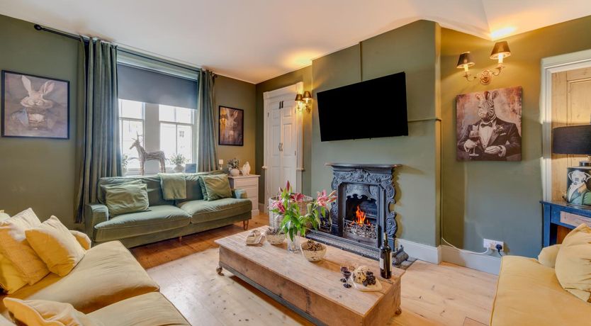 Photo of 3 Bed in Richmond