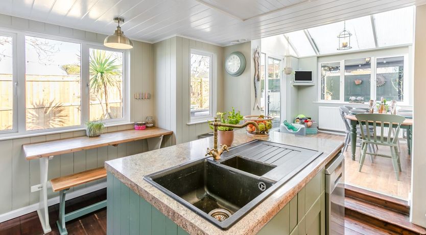 Photo of 3 Bed in Bideford