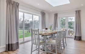Photo of 3-bed-in-hooke