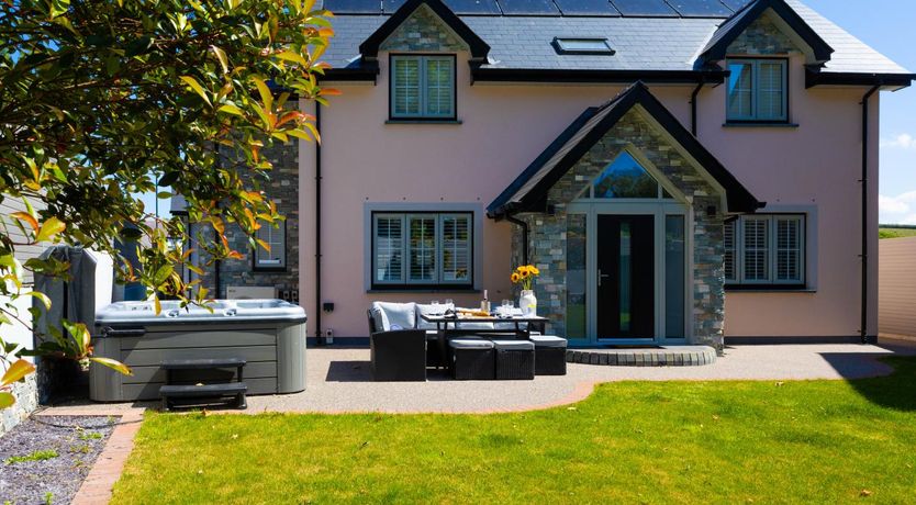 Photo of 4 Bed in Cardigan