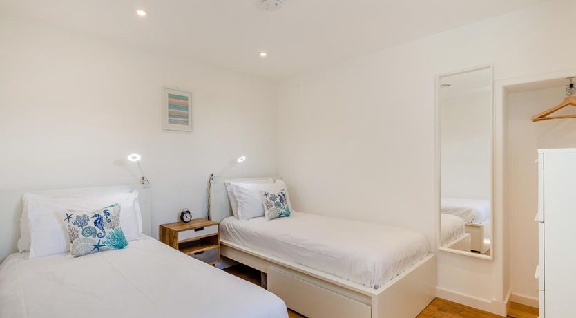 Photo of 3 Bed in St. Just