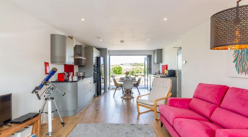 Photo of 3 Bed in St. Just