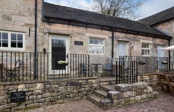 2 Bed in Ellastone Holiday Home