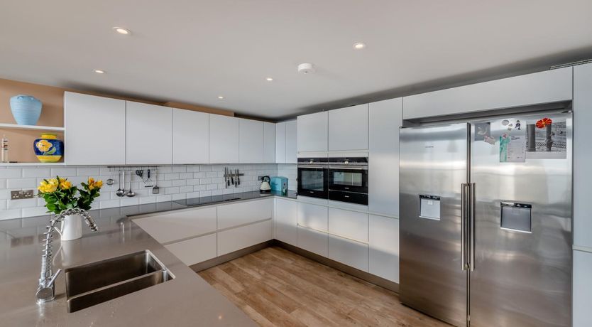 Photo of 4 Bed in Hythe