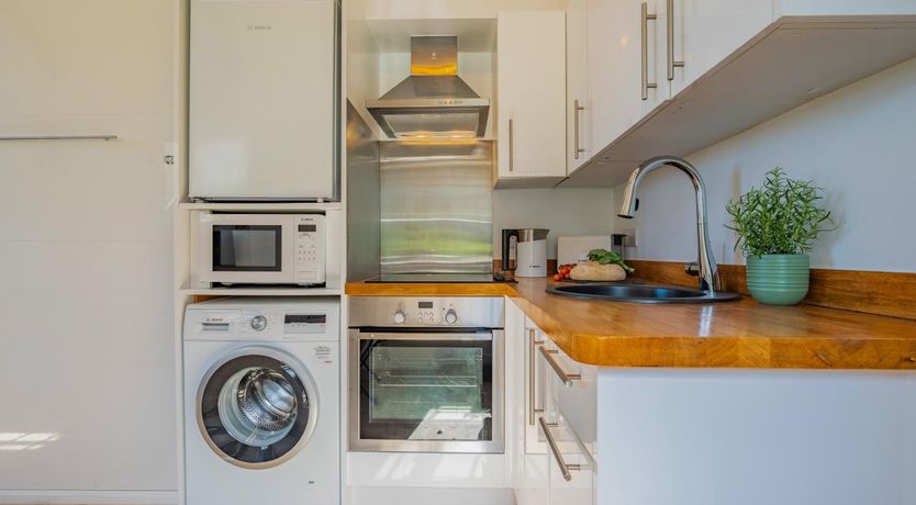 Photo of 1 Bed in Pendeen