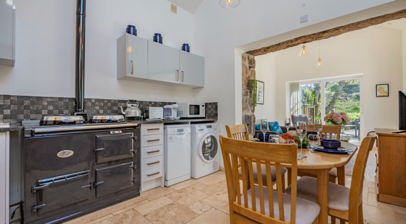 Photo of 2 Bed in Pendeen