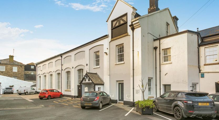 Photo of 1 Bed in Penzance