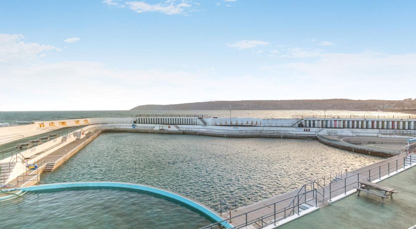 Photo of 1 Bed in Penzance