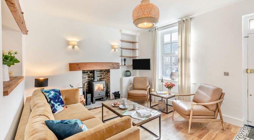 Photo of 2 Bed in Hayfield