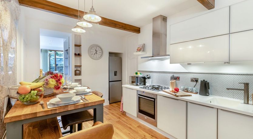 Photo of 2 Bed in Hayfield