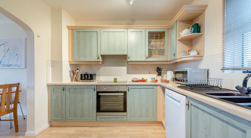 Photo of 3 Bed in Broad Haven