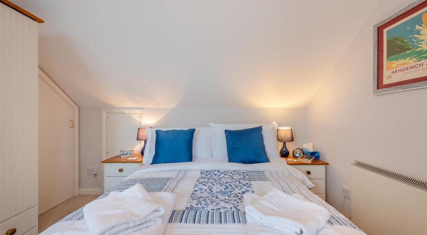 Photo of 3 Bed in Broad Haven