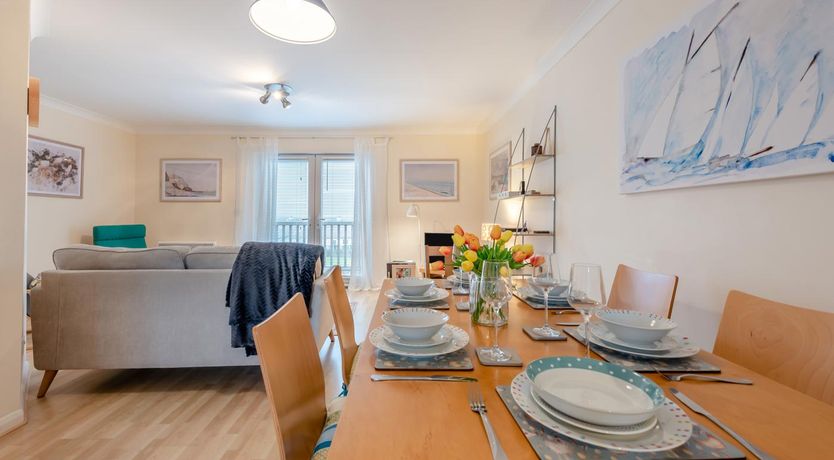 Photo of 3 Bed in Broad Haven