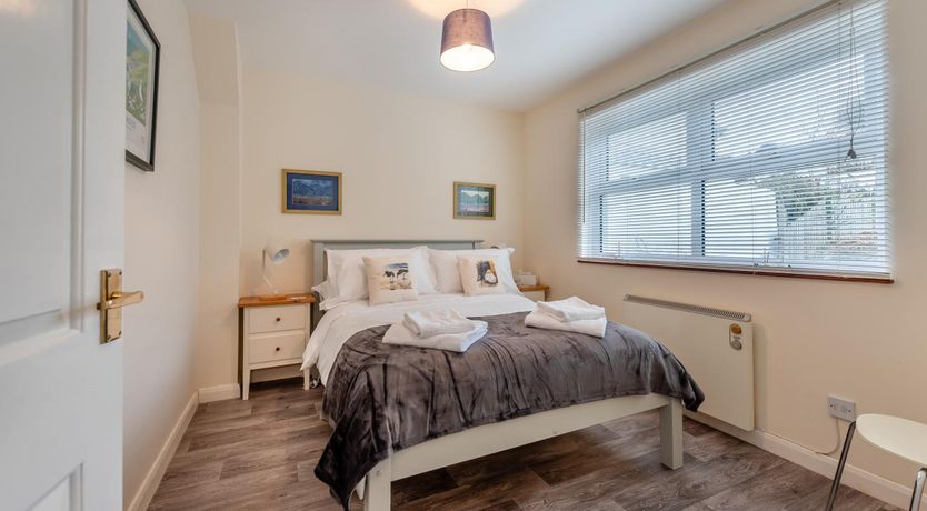 Photo of 3 Bed in Broad Haven