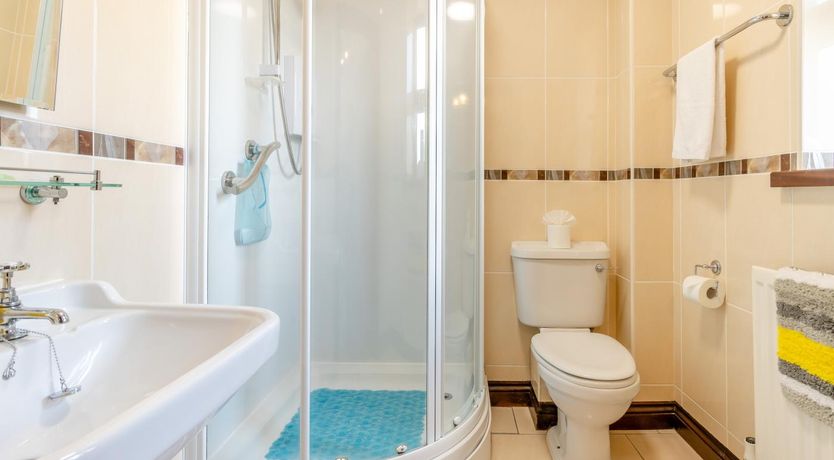 Photo of 2 Bed in Llangorse