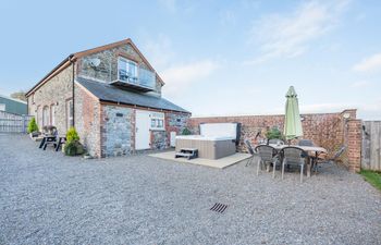 3 Bed in Llanddarog Holiday Home